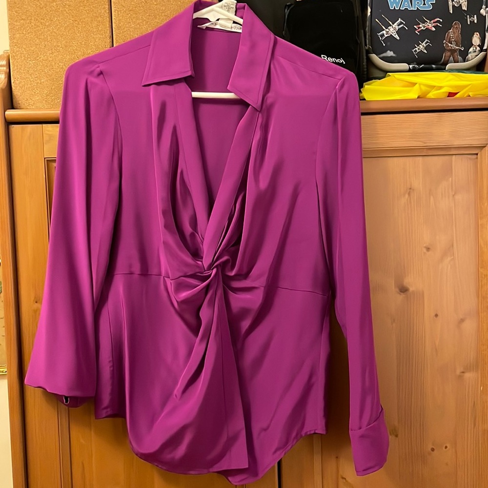 Gorgeous, silk Diane vonFurstenberg blouse